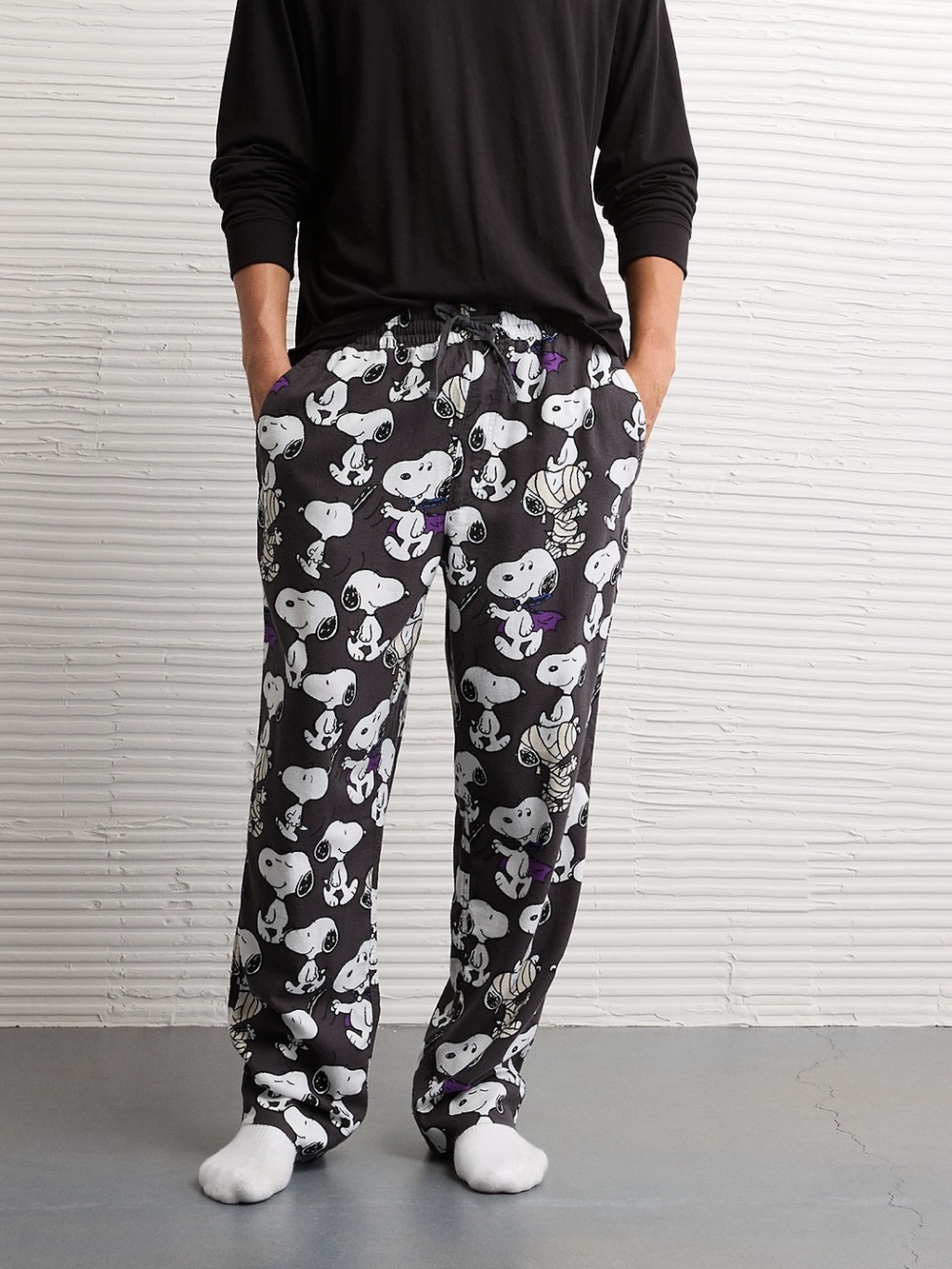American eagle Snoopy Halloween flannel pajama pants